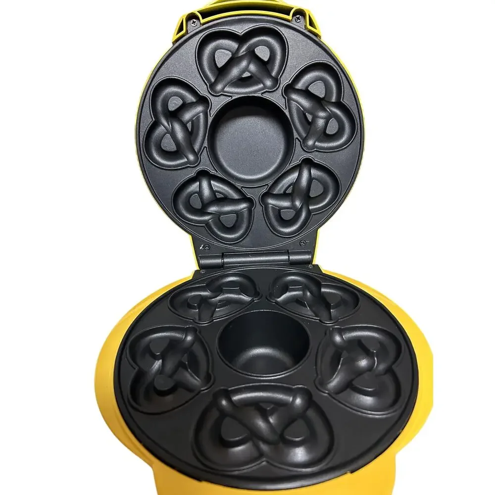 SuperPretzel Soft Pretzel Maker Electric Smart Planet AC 120V 60VHz 1000W Yellow